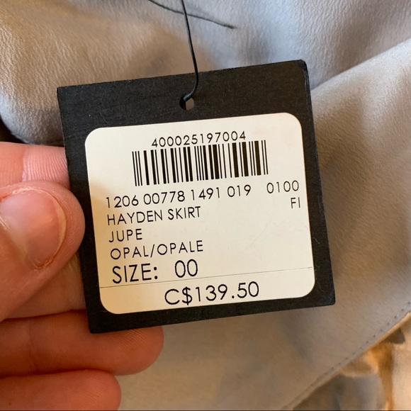 Club Monaco skirt - NWT - Picture 3 of 3